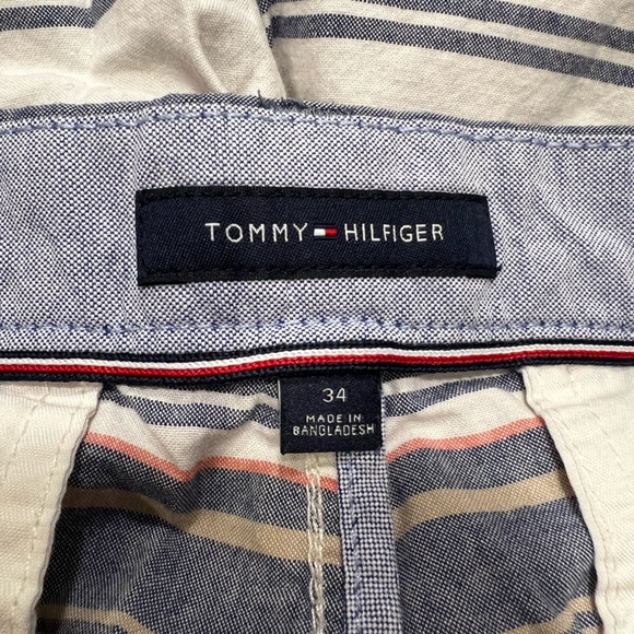 Tommy Hilfiger Shorts - Picture 2 of 3